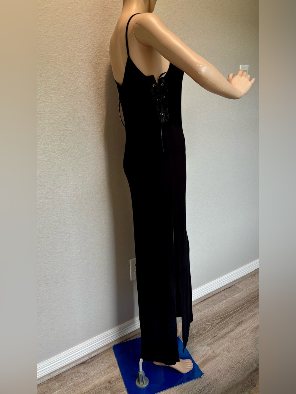 Boohoo Petite Black Side-Tie Spaghetti Strap Maxi Dress NWT - Picture 7 of 15